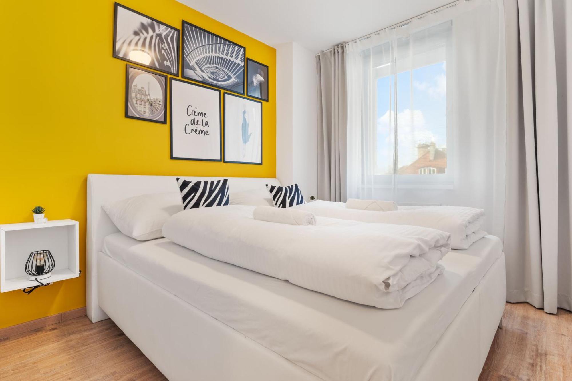 Ferienwohnung Lam Safari - Balcony - Ac - Free Parking Pressburg Exterior foto